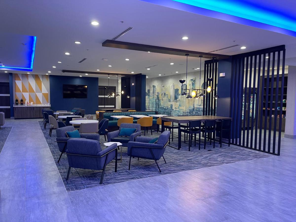 La Quinta Inn & Suites By Wyndham Dallas/Fairpark Екстер'єр фото