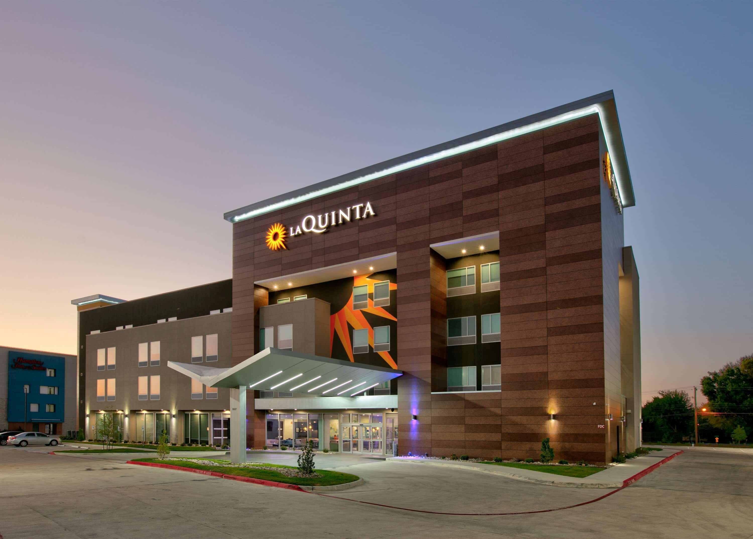La Quinta Inn & Suites By Wyndham Dallas/Fairpark Екстер'єр фото
